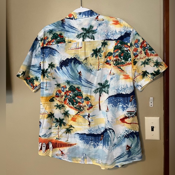 American Eagle Outfitters Men’s Hawaiian Button Down Shirt - Picture 2 of 5